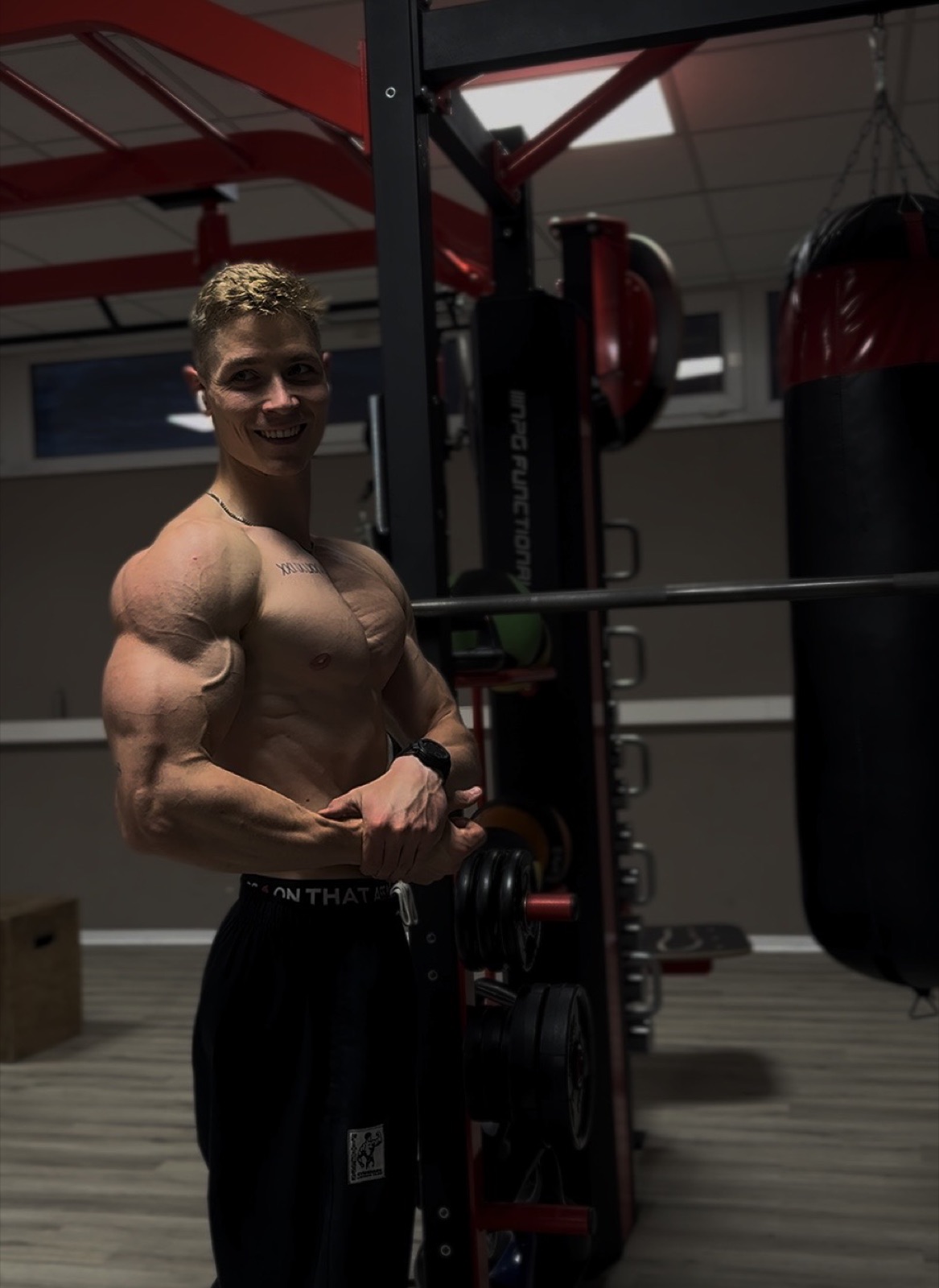 Jonas im Gym